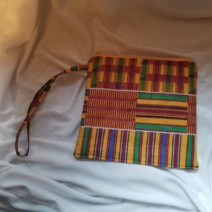 Aziz Print Wristlet